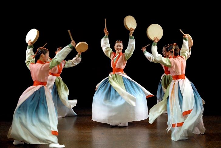 춤꾼 김홍주, 삼짇날 문무대왕 ‘통일의 뜻 다시 춤사위로 거닐다’