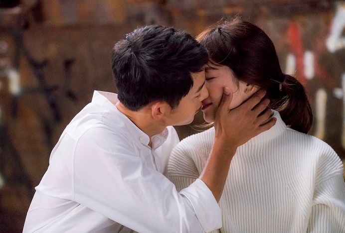‘태양의 후예’ 해피엔딩, 자체 최고 38.8%로 종영