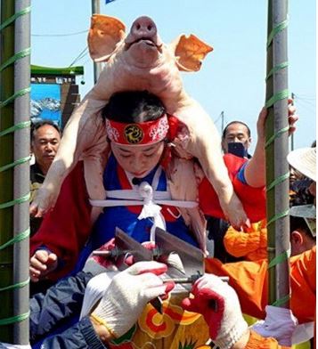 굿도보고 점도치고 떡도먹고 이 시대 최대의 ‘굿판’보러 경주가세!