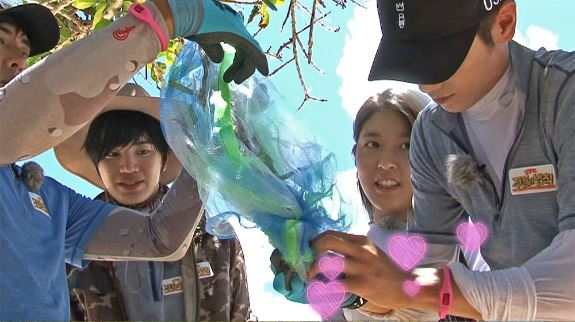 설현, 이상형은 송중기라더니…  ‘정글’에서 서강준을 향한 시선