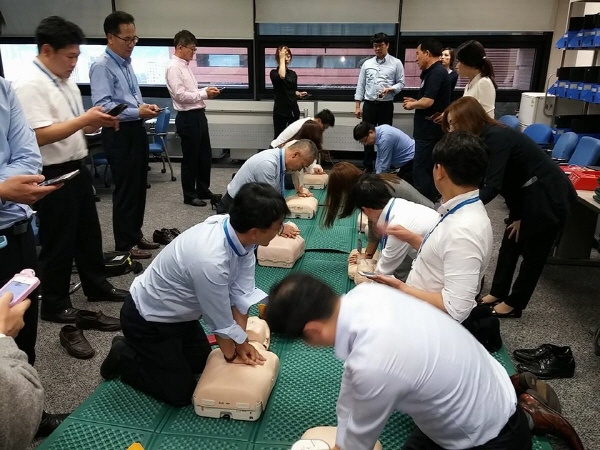 지자체들, 심폐소생술(CPR) 응급처치 교육 봇물