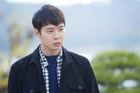 가수 박유천, 성폭행 혐의로 피소..."허위사실" 혐의 부인