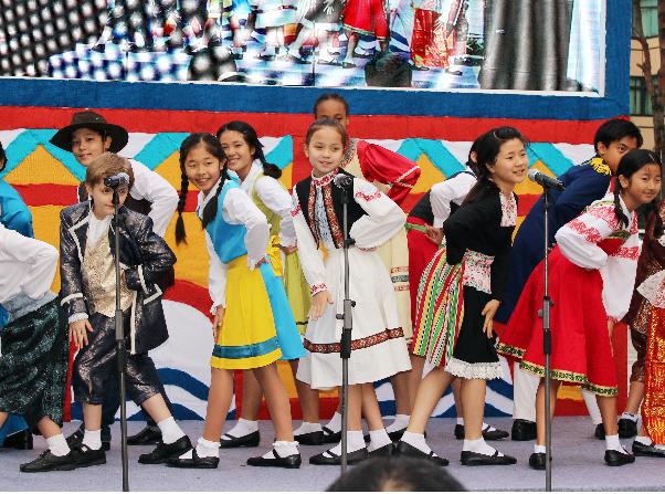 레인보우 합창단, 유엔본부 무대에 선다!