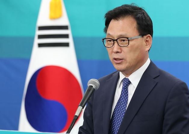 문재인 후보 측 "북한팔이 말고 정책과 비전을 제시하라"
