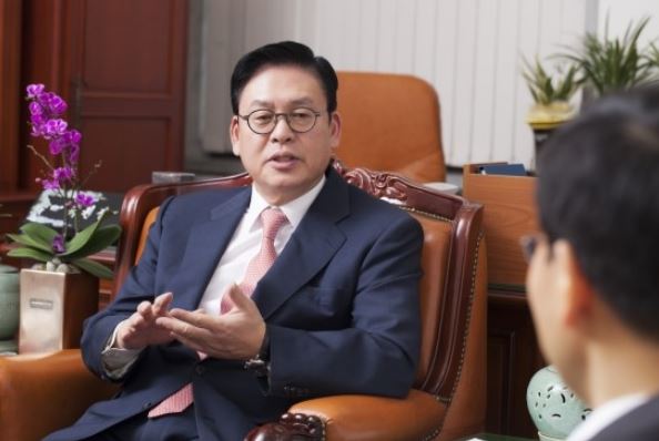 정우택 “안철수, 진짜 보수인지 검증 받으라”