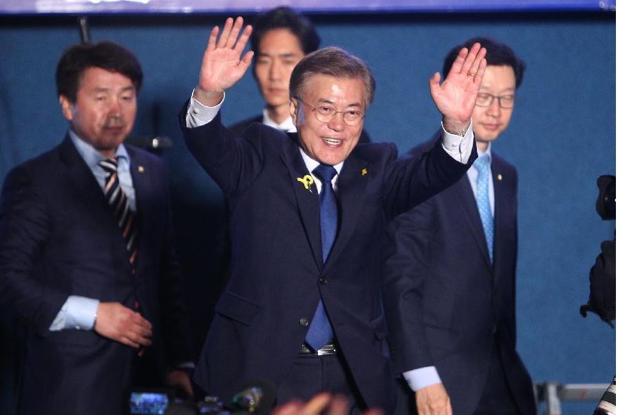 문재인, 19대 대통령 당선 “국민만 보고 바른 길로 가겠다”