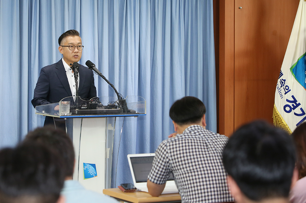 이재명 경기도지사 “음해성 조폭연루설 검찰수사 정식 요구”