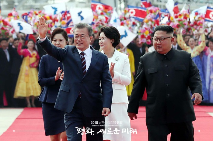 남북정상, 노동당 본부 청사서 회담 '사상 처음'
