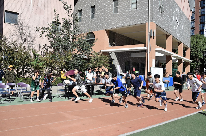 ‘도전! 협동! 화합!’ 북경한국국제학교, 2018 중등 체육대회 개최