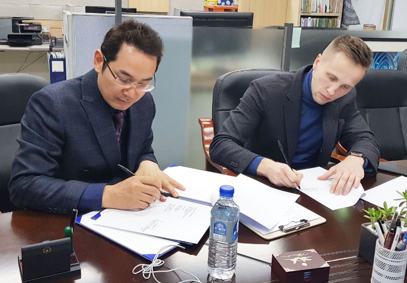 아타클럽, 블록체인 기업 longenesis와 파트너십 계약 체결