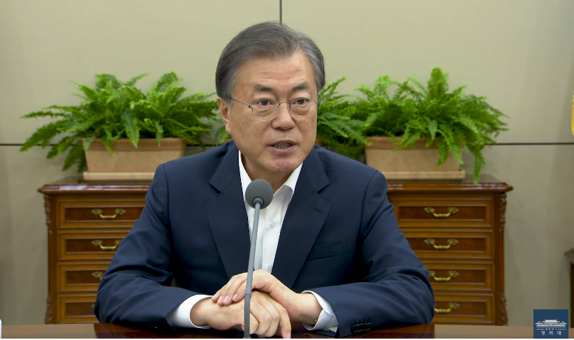문재인 대통령 “일본의 경제 보복 감정적 대응 안된다…”