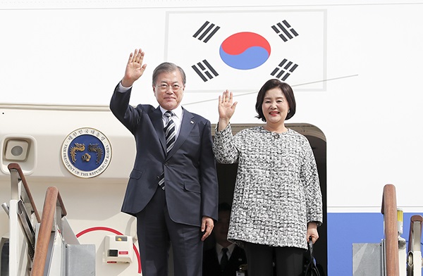 문재인 대통령, ‘한중일 정상회의’ 참석차 23일부터 중국 방문