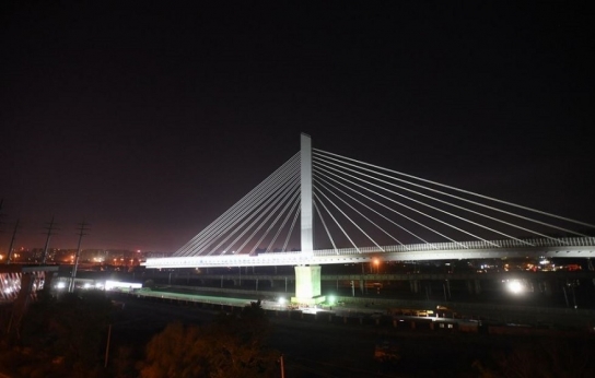 中 1.5만 톤 회전현수교 선양서 성공