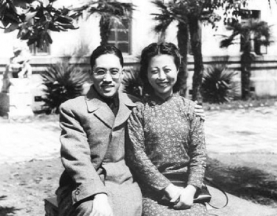 장개석 신변의 홍색 여첩보원 ― 심안나
