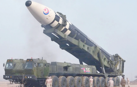 “中 국경 27km 앞 북한 비밀 ICBM 기지”…美 본토까지 겨냥한 김정은의 계산법