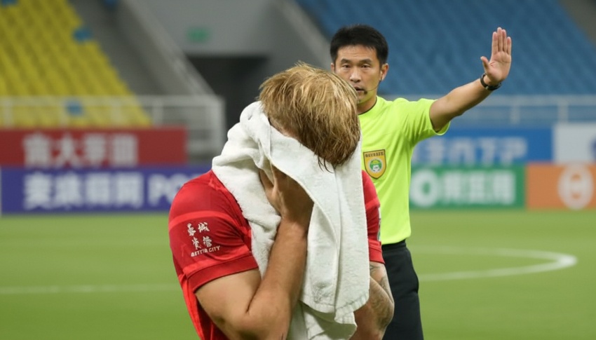 “도둑맞은 우승”… 서정원호 청두룽청, 심판 오심에 좌절