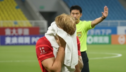 “도둑맞은 우승”… 서정원호 청두룽청, 심판 오심에 좌절