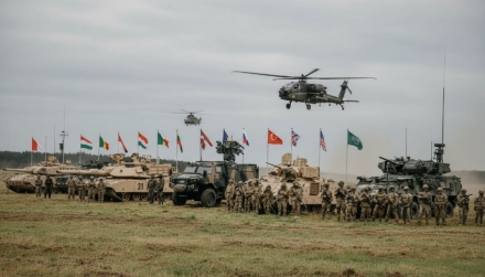 “러시아와 전쟁 대비 완료”… 독일군 사령관 “나토, 80만 병력 투입 가능”