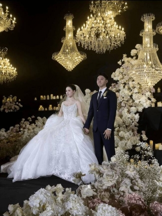 고준익 결혼식, 정즈·국안 스타들 집결… 축구계 축하 이어져
