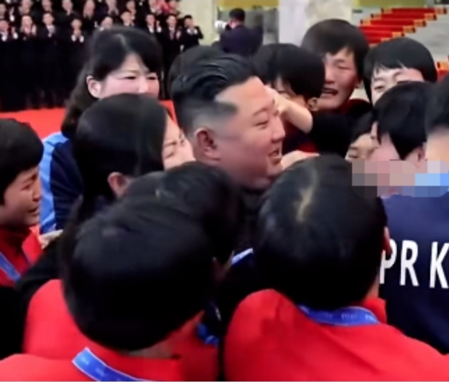 김정은, 헌법절 행사 참석…U17 여자월드컵 우승 선수단 접견