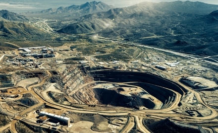 중국 희토류 카드 발동 임박…일본 경제 흔들