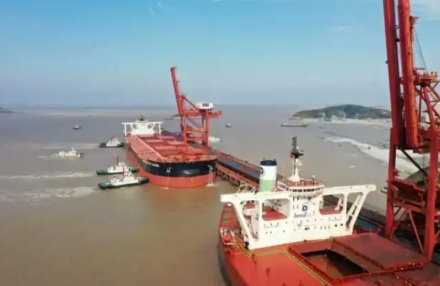 유럽·북극까지 잇는 항로… 닝보-저우산항, 세계 최대 물동량