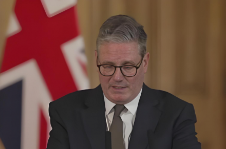 영국 총리 스타머, 중국·일본 순방… 8년 만에 베이징 공식 방문