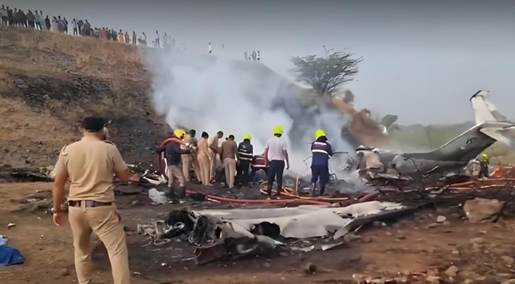 印 마하라슈트라 부주지사 아지트 파와르, 전세기 추락 사망