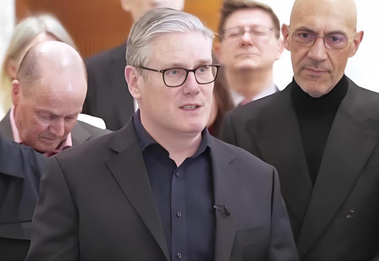 8년 만의 방중… 英 총리 “중국과 관계 구축, 영국에 실질적 이익”