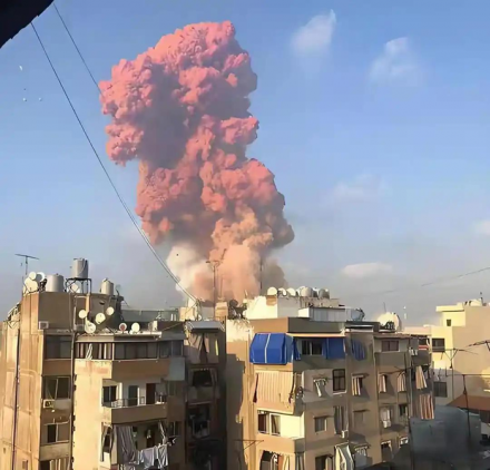 이란 남부 항구 인근서 연쇄 폭발…미·이란 긴장 고조 속 민간인 사망
