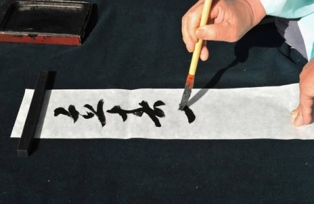 서울 거리의 ‘입춘대길’… 한국 전통에 중국 네티즌들 술렁