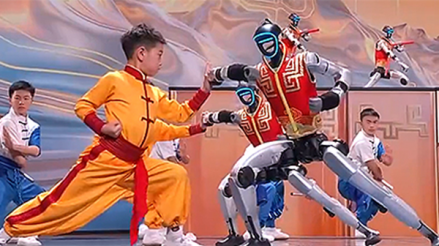 로봇이 펼친 중국 무술… 춘완서 ‘무(武)BOT’ 첫선