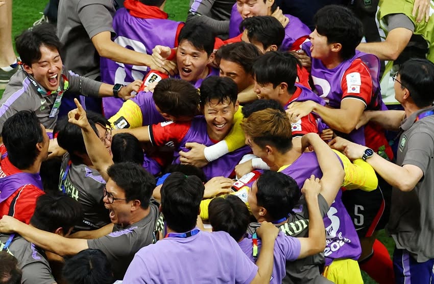 한국 축구, 체코에 짜릿한 역전승…월드컵 산뜻한 출발