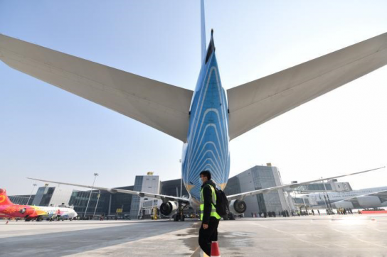中 청두 텐푸국제공항 시험비행 성공