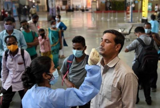 인도, 코로나 19 누적 확진자 1500만 명 초과