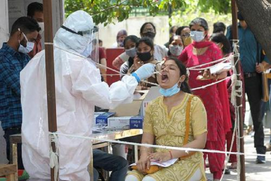 인도, 코로나19 신규 확진자 38만 명 초과