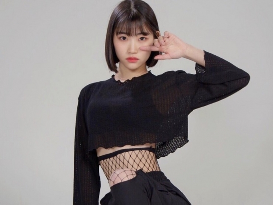 걸그룹 디엠지에이 '의정' 프로필 사진 공개