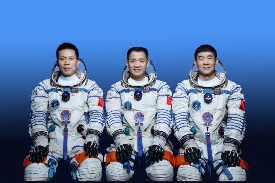 中 ‘선저우 12호’ 유인 비행 임무 우주인 탑승조 확정