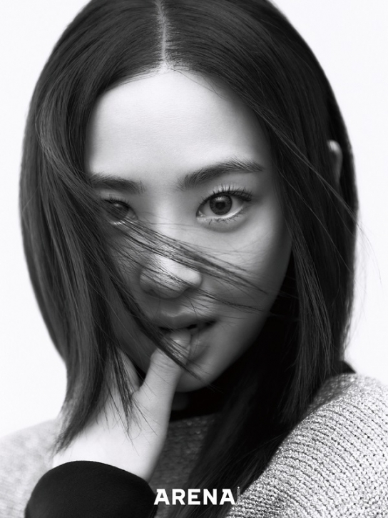 배우 김다솜, 거침없는 눈빛+절제된 포즈…'화보 장인'