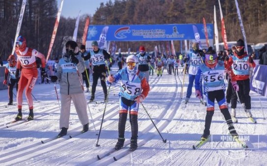 2022 中 창춘 정월담 와사 국제 스키 축제 개막