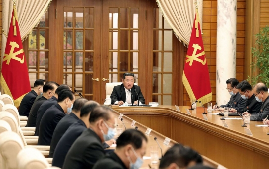'북한 코로나19  발생' 김정은, 예방조치 이행 촉구