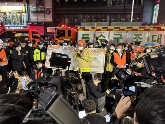 서울 이태원서 압사사고로 149명 사망