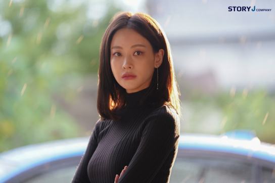 배우 오연서, tvN ‘플레이어2: 꾼들의 전쟁’ 포스터 촬영 비하인드 컷 공개!