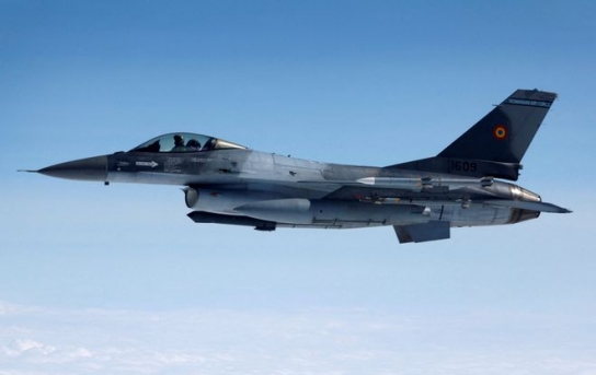 젤렌스키 "중국의 중재자 역할 원치 않아...우크라이나, 첫 F-16 전투기 인수"